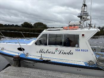 Mistress Linda / San Gina3 Skipper Tom Greasty's Photo
