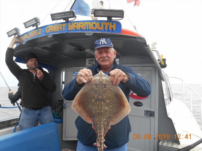 6 lb Thornback Ray by Vernon Oak