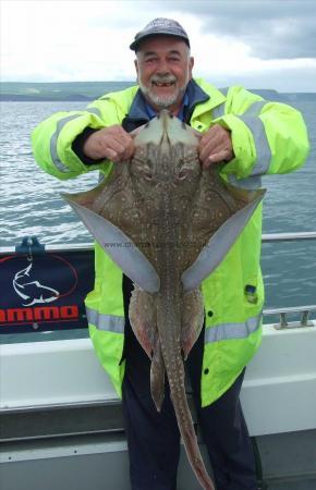14 lb Undulate Ray by Colin Kennedy