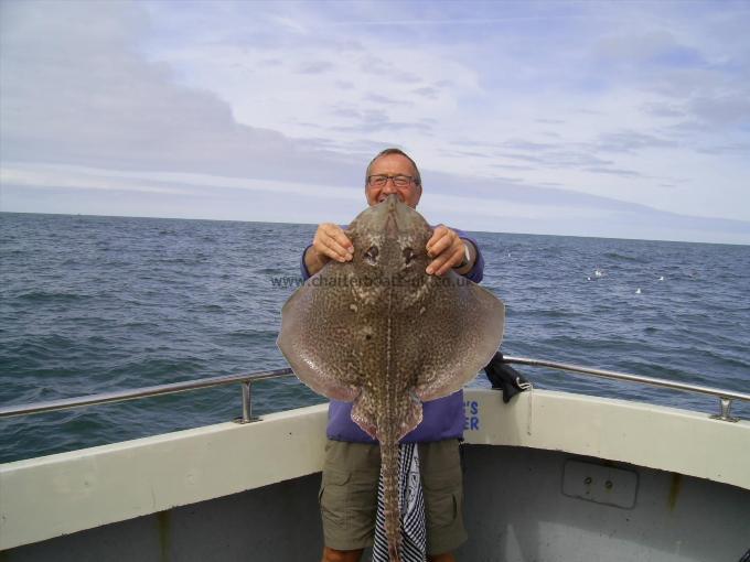 14 lb 11 oz Thornback Ray by John