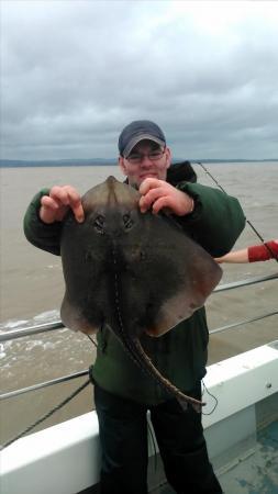 8 lb 14 oz Thornback Ray by simon [huey] evans