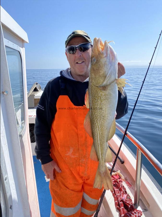 6 lb 8 oz Cod by Dave Sharp.