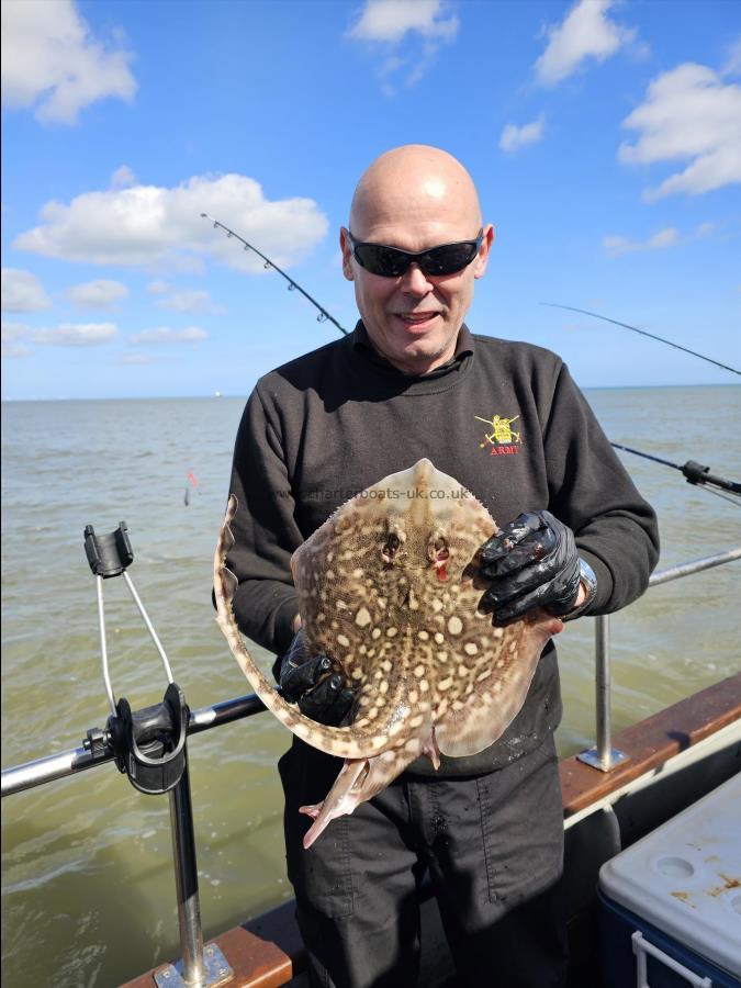 5 lb Thornback Ray by Andy