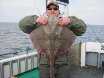 13 lb 3 oz Thornback Ray by Lee