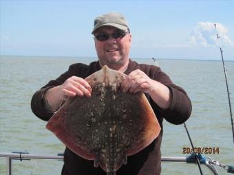 4 lb 5 oz Thornback Ray by Dave Mingay