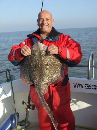 12 lb 4 oz Thornback Ray by steve