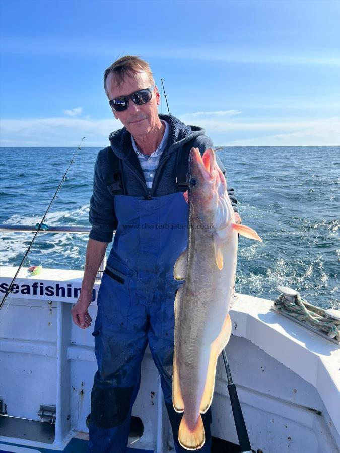 10 lb 8 oz Ling by Gordon.