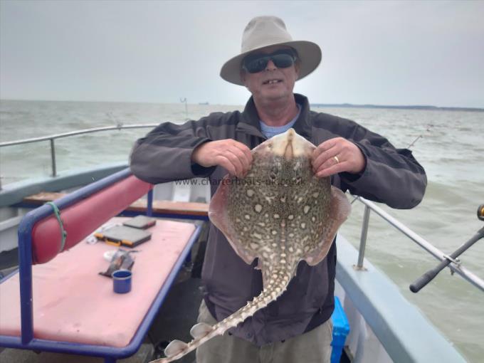 5 lb 1 oz Thornback Ray by Mike