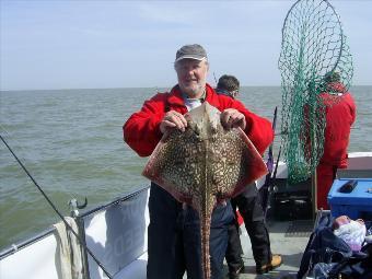 13 lb 4 oz Thornback Ray by barry