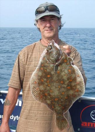 5 lb 14 oz Plaice by Ian Laird