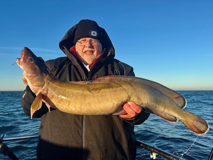 8 lb Ling by Ian Kellock
