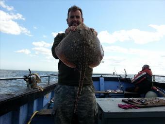 9 lb 2 oz Thornback Ray by Stuart