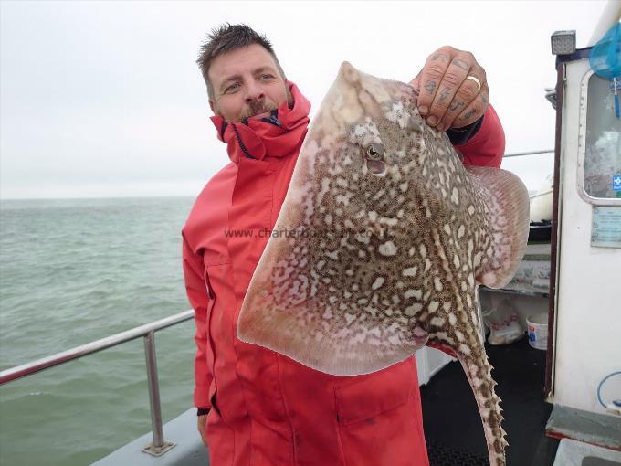 6 lb 6 oz Thornback Ray by Gavin roach