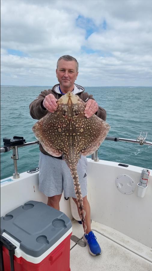 9 lb 8 oz Thornback Ray by Karl