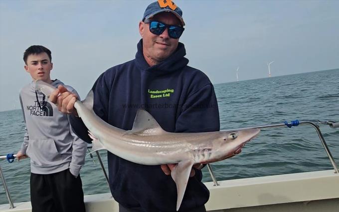 6 lb Smooth-hound by Dave