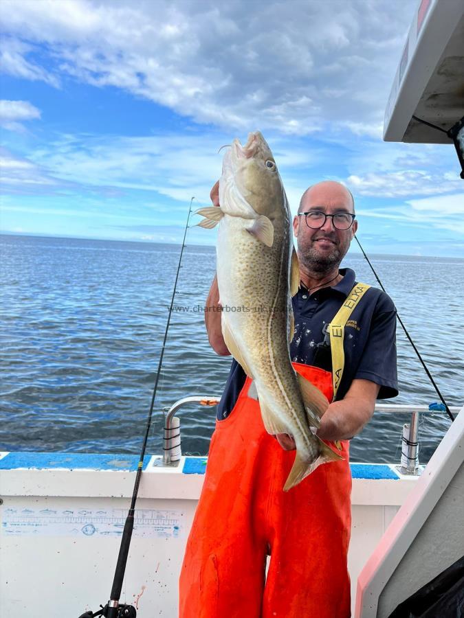 7 lb 14 oz Cod by Skipper.