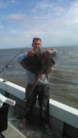 9 lb 8 oz Starry Smooth-hound by darren stephens