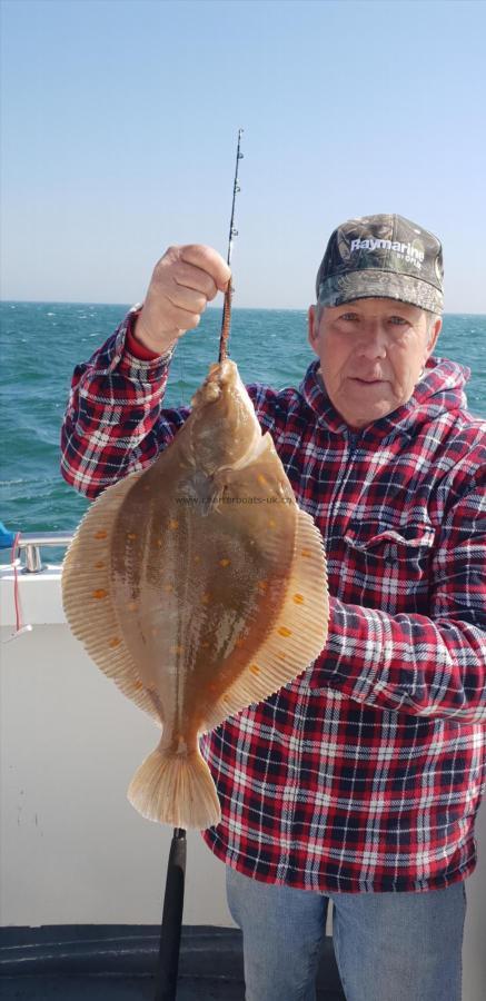 2 lb 5 oz Plaice by Jitty