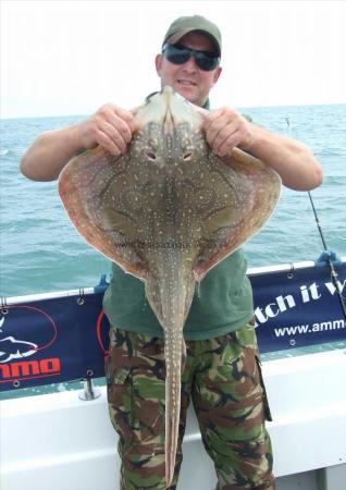 11 lb Undulate Ray by Marek Cook