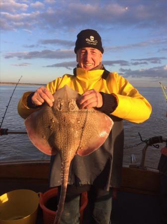 7 lb 7 oz Thornback Ray by Dave fowels