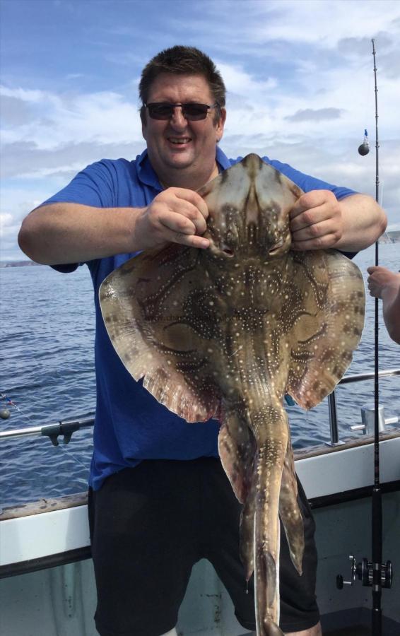 12 lb Undulate Ray by Richard calvert