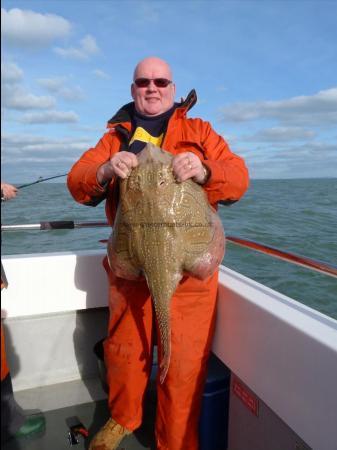 16 lb Undulate Ray by Joe Quivanlan