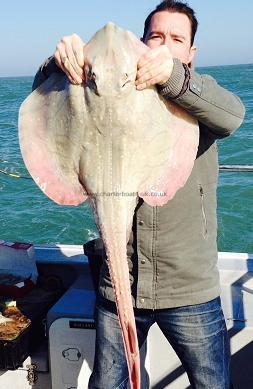 17 lb Undulate Ray by Tom