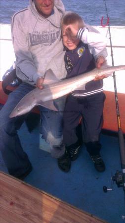 5 lb 4 oz Starry Smooth-hound by dad and archie
