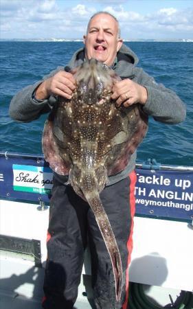 14 lb Undulate Ray by Colin Leadbeater