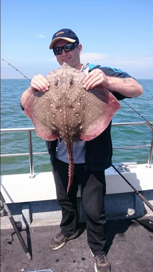 9 lb 8 oz Thornback Ray by Bob Marshall