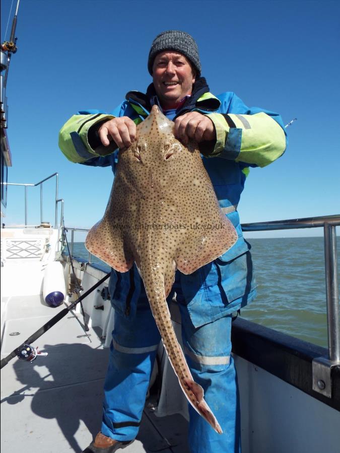 14 lb 8 oz Blonde Ray by Unknown