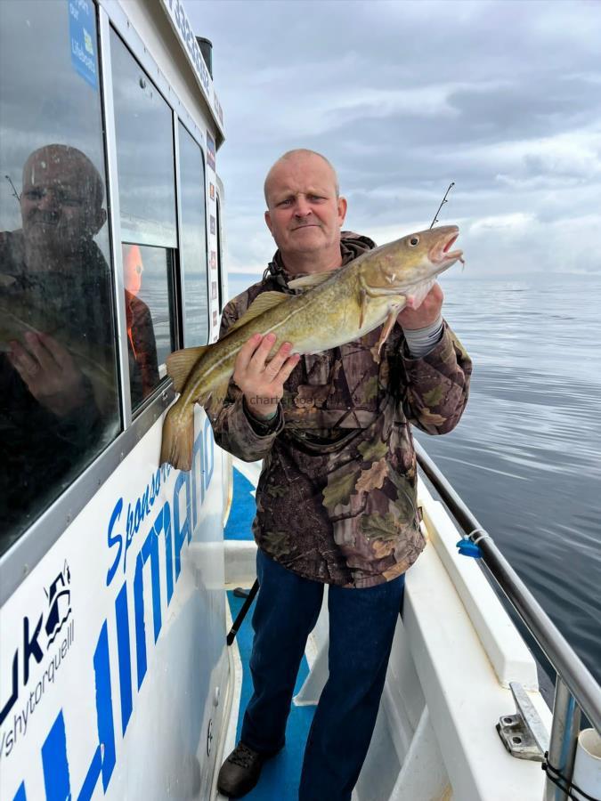 4 lb 10 oz Cod by Mick.