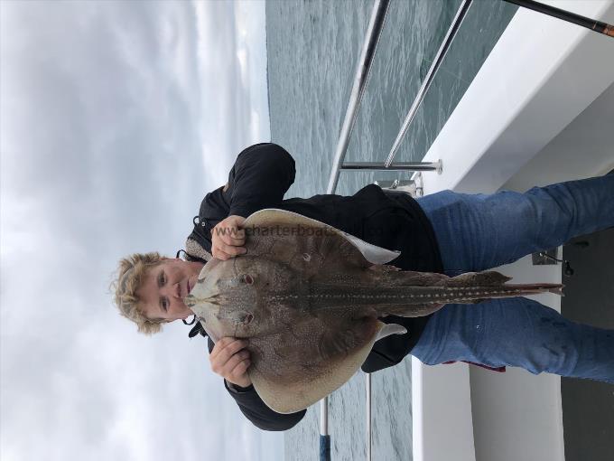12 lb 12 oz Undulate Ray by Wendy