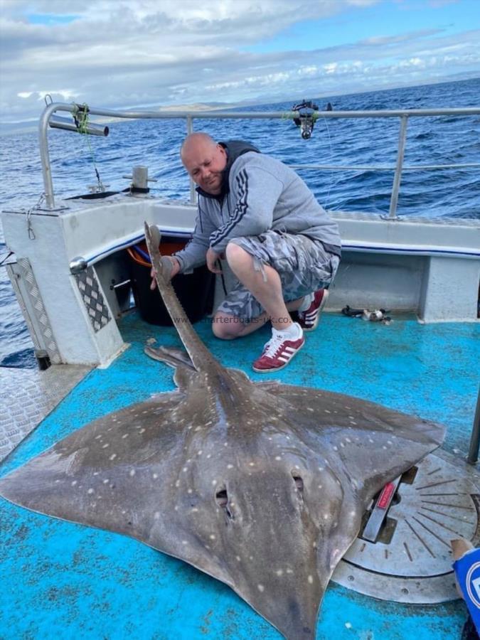 101 lb Common Skate by Unknown