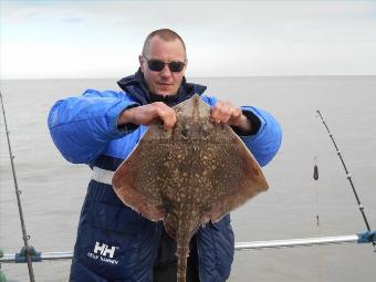 6 lb 5 oz Thornback Ray by popy