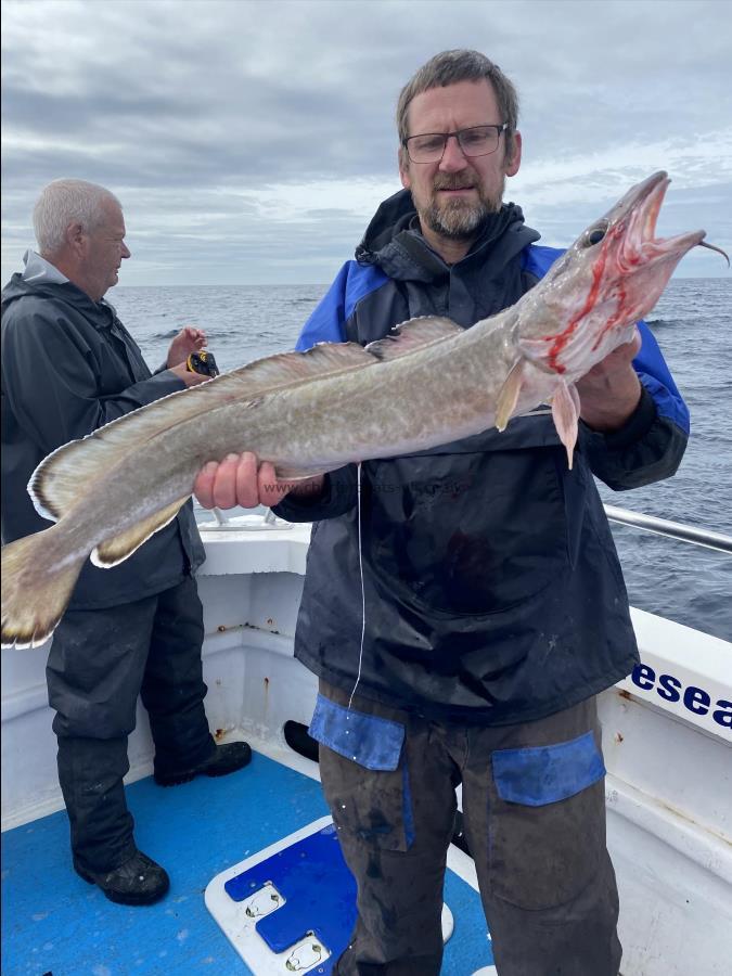 7 lb 2 oz Ling by Jason.