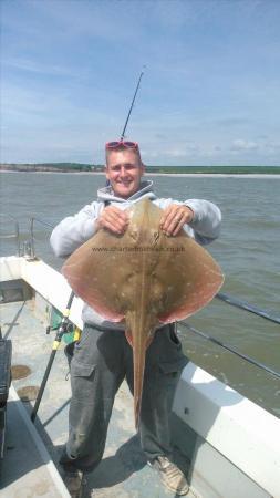12 lb 8 oz Small-Eyed Ray by darren stephens