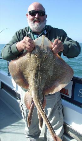 13 lb Undulate Ray by Dick Barnes