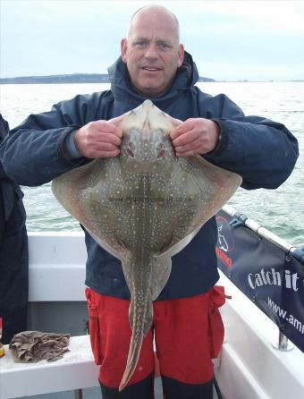 14 lb Undulate Ray by Mark Laker