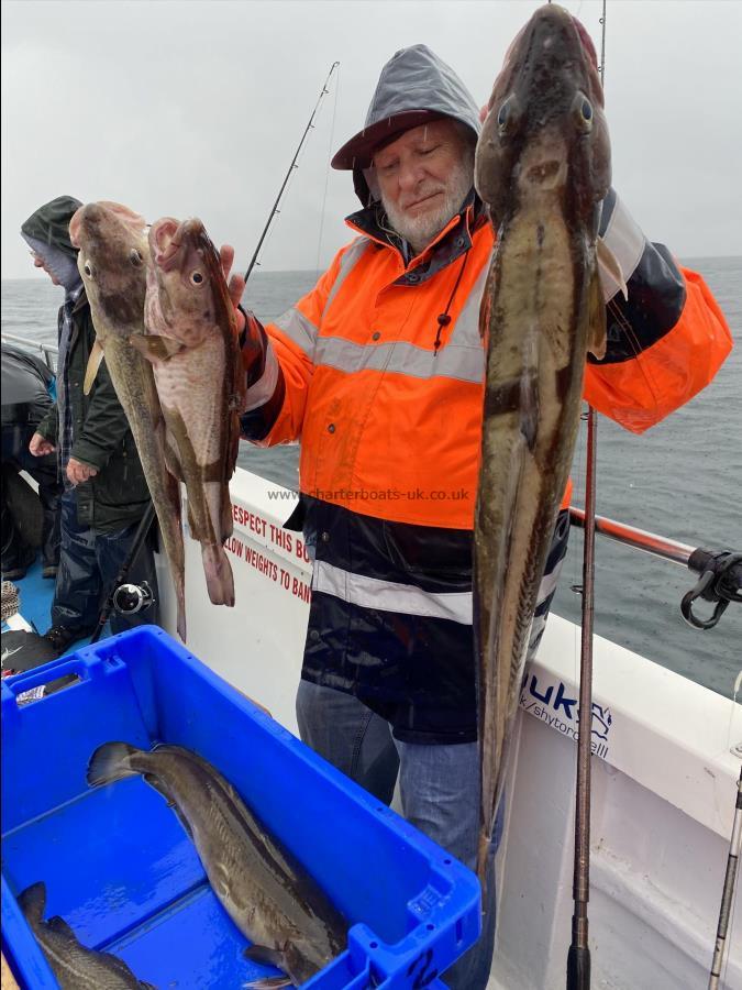 9 lb 14 oz Ling by Chris.