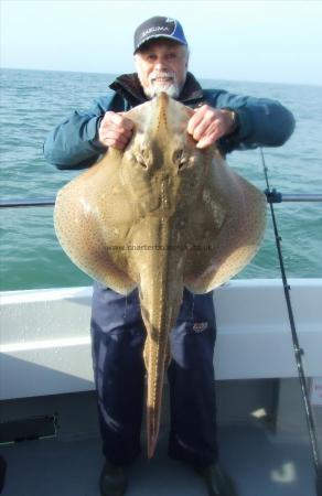 18 lb 11 oz Blonde Ray by Ian Youngs