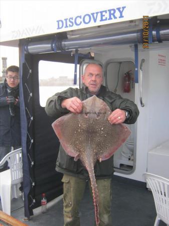 10 lb 8 oz Thornback Ray by Eric Robinson