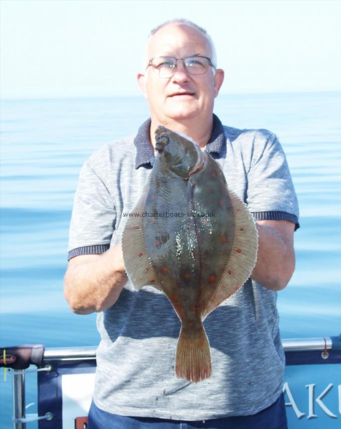 2 lb 9 oz Plaice by Colin Leadbeater