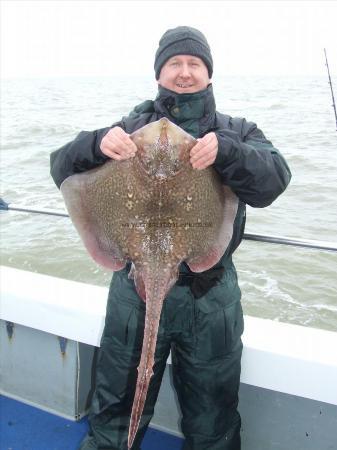 12 lb 3 oz Thornback Ray by darren