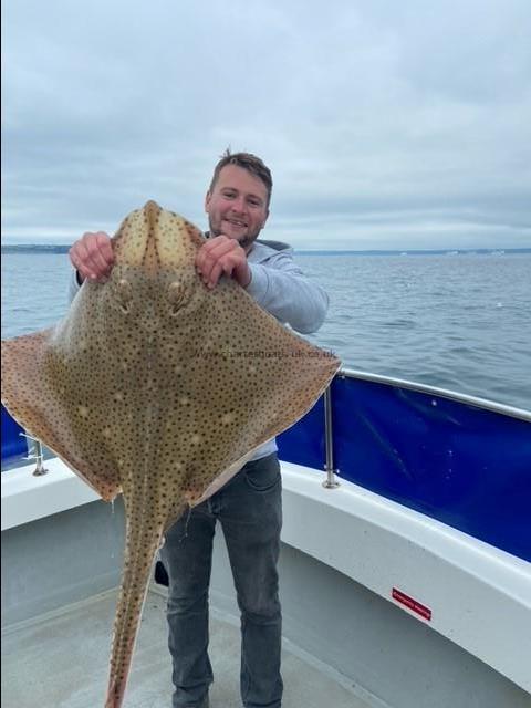 15 lb 4 oz Blonde Ray by Unknown