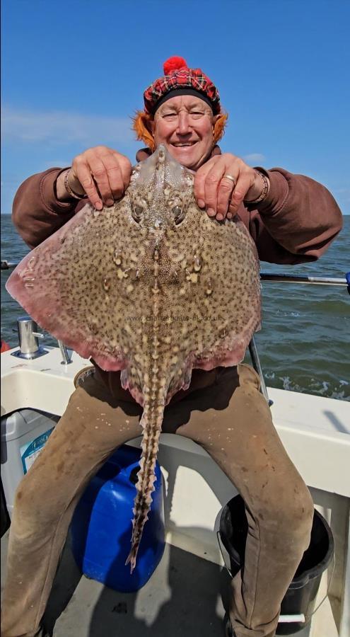 8 lb 6 oz Thornback Ray by Dave
