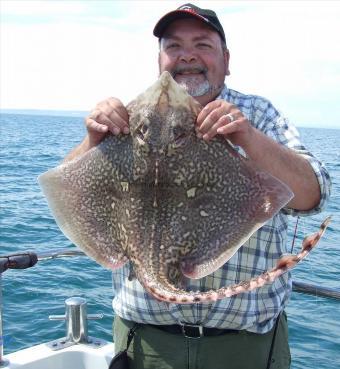 9 lb 10 oz Thornback Ray by Russell Salmon