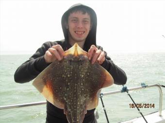 4 lb 5 oz Thornback Ray by nathan