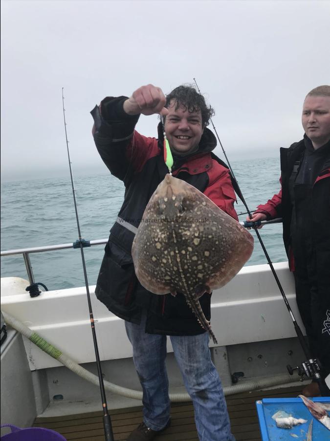 7 lb Thornback Ray by Seasick Steve!