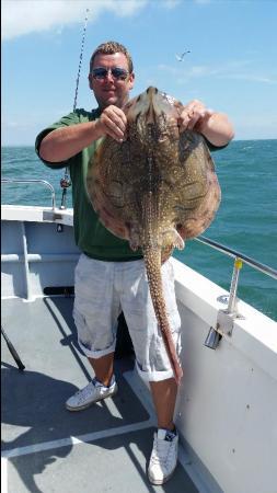 16 lb Undulate Ray by Lee